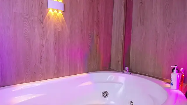 aliicewonderland_ (T young) - Show Body+ Play with little tits