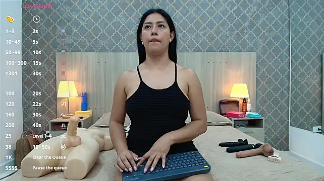 martina_ayala
