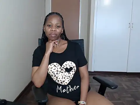 QUEENMANDYY