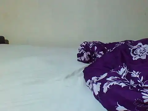 naughtycate_ live cam on StripChat