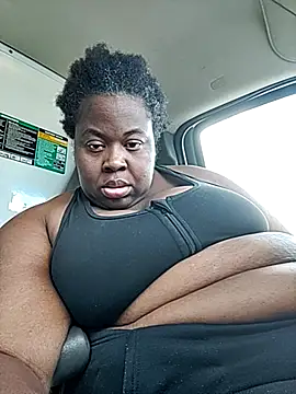 BigBust90 live cam