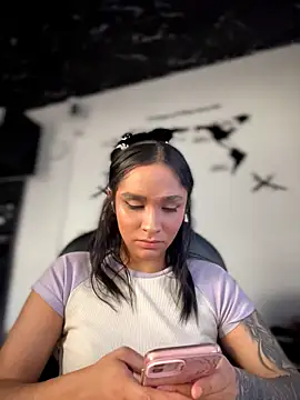 isabella-teen (F teen) - Flash Tits🍒