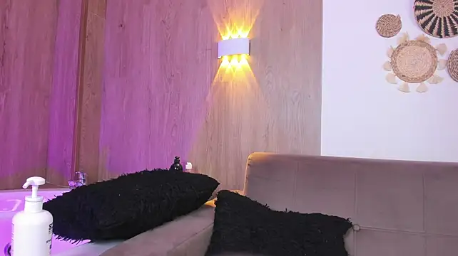 AliiceWonderland_ live cam on StripChat