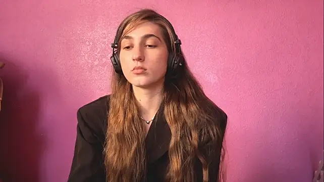 VernieReinicke live cam on StripChat