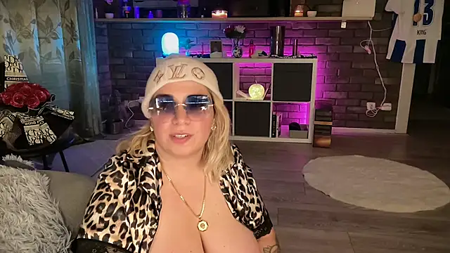Monageil live cam preview