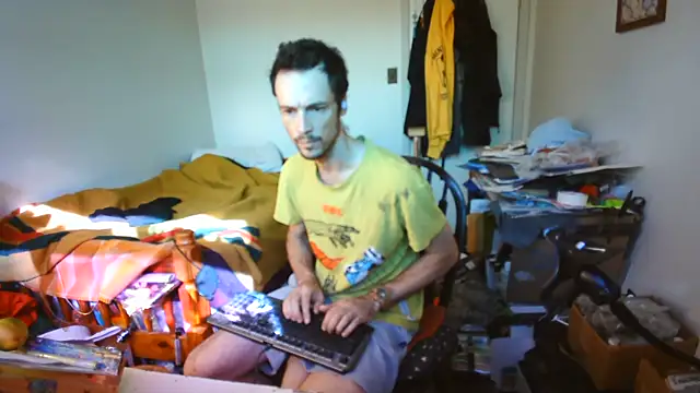 JohnnyMoves