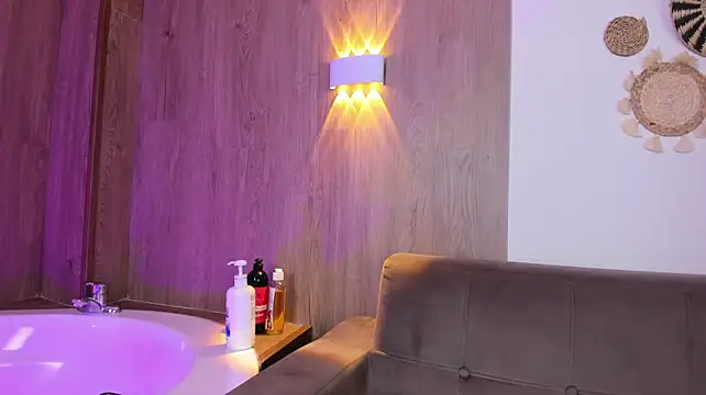 AliiceWonderland_ live sex cam