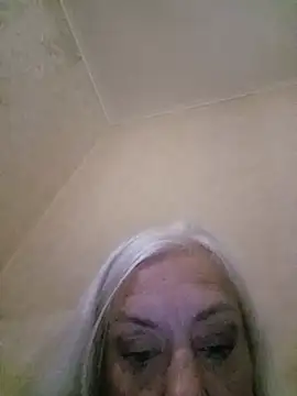 Julia20X live cam on StripChat