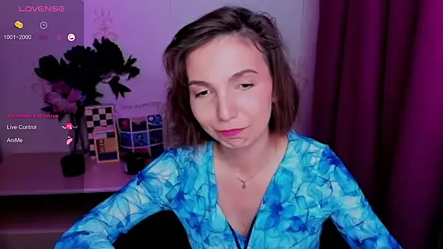 kindhazelhere_ (F young) - Can you undress me?
