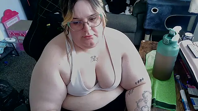 BBW-QUEENIE