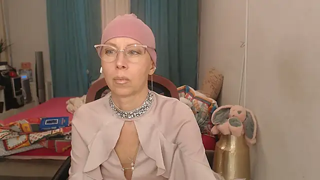 LuxuryNika