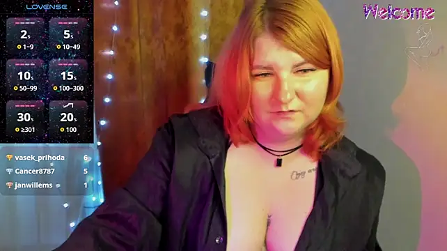 cherryrushh (F young) - 5 minutes of bare breasts