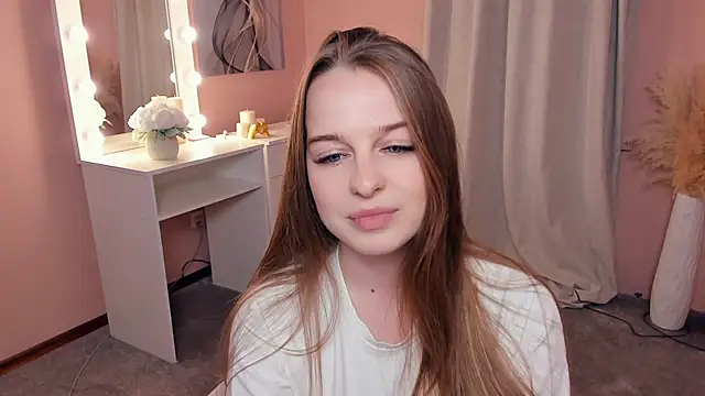 JenineSenese live cam on StripChat