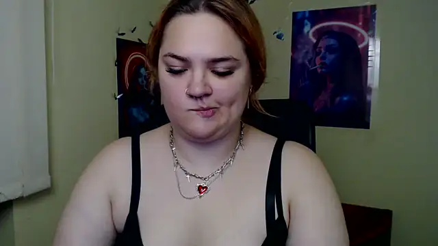 RinaRiii live cam on StripChat