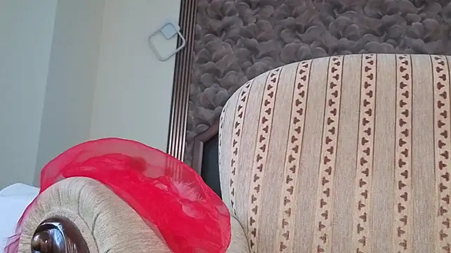 shyemmy_ (Ask my age) - Warm-Up Tease 💋
