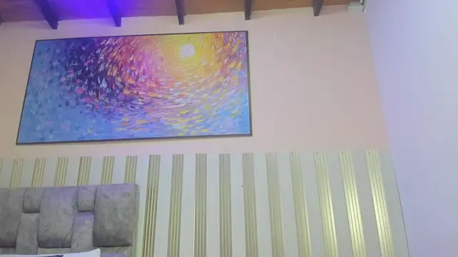 nina_glow