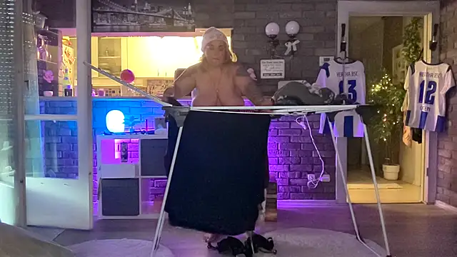 Monageil live cam