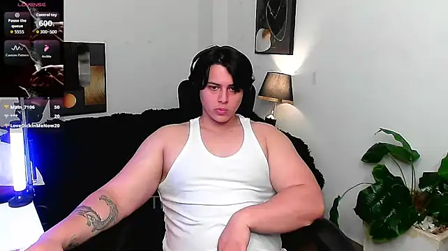 Thom_Ohtani live cam on StripChat