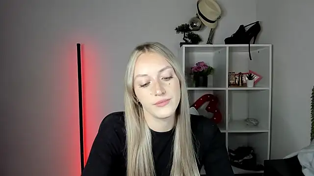 EvelynBlond