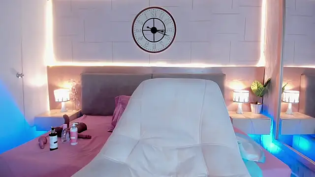 Megan_charles_