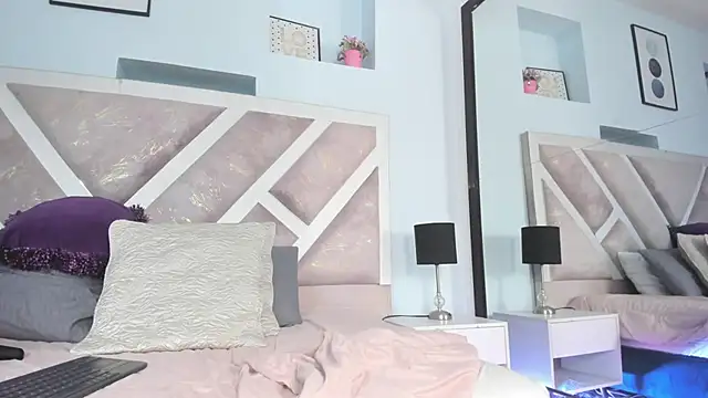 Raquel_moore live cam preview