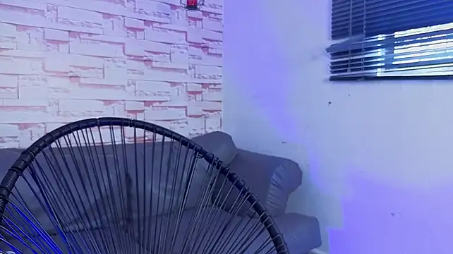 vanessa_wild2 live cam on StripChat