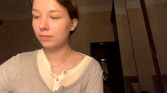 TarenOgilvie live cam on StripChat