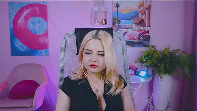 AliceSilvia_ live cam on StripChat