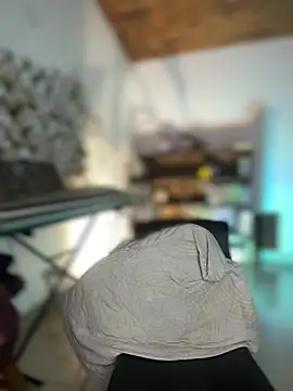 NikkiNix