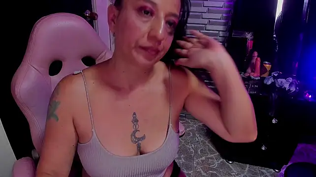 mature_sexi40 live cam on StripChat