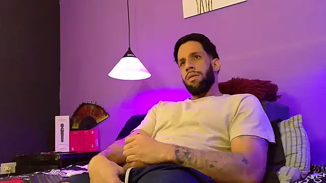 karim_mansur (Ask my age) - Show cock