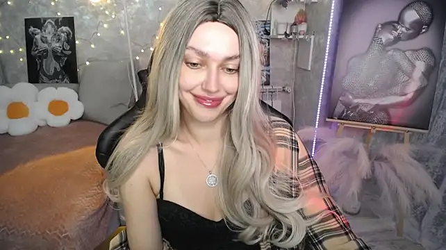 NickyAdamidi live cam on StripChat