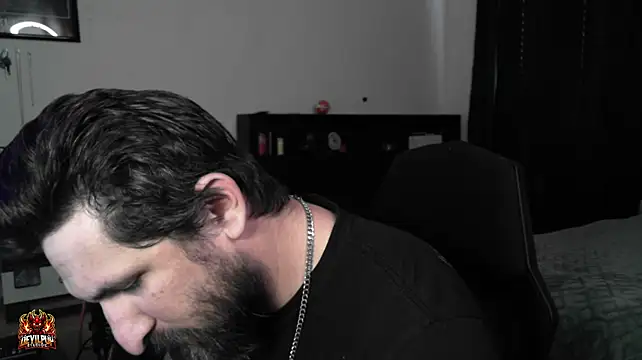 DevilPup75_ live cam on StripChat