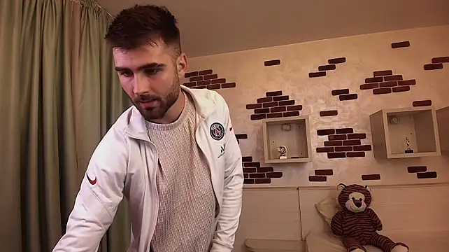 KyloEast live cam on StripChat