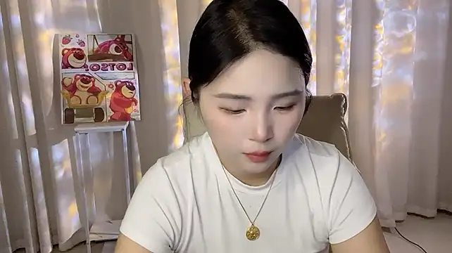 xiao--su live cam on StripChat