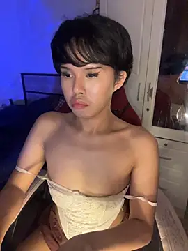 Plaxxxtique live cam on StripChat