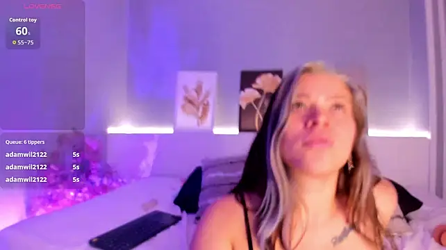 eva__tylor live cam on StripChat