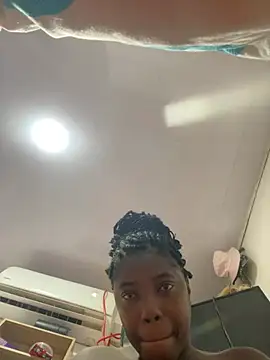 Alessiiaa_ live cam on StripChat