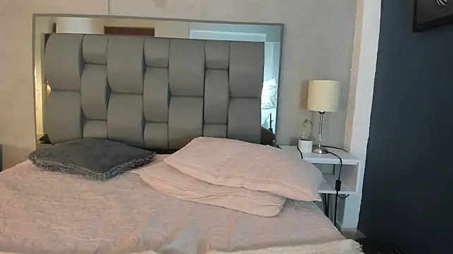 charlie___musk (M twink) - Let´s cum together!