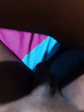sexysexylaky live cam on StripChat