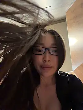trytomakememoam live cam on StripChat