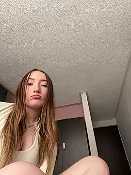 Valery_Salmons live cam on StripChat
