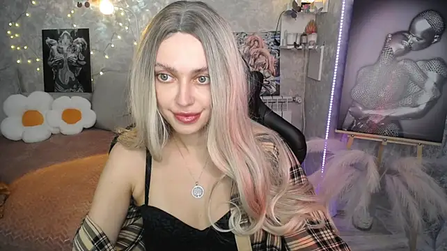 NickyAdamidi live cam on StripChat