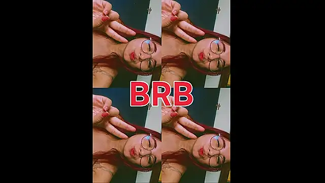 Lyrarose__ live cam on StripChat