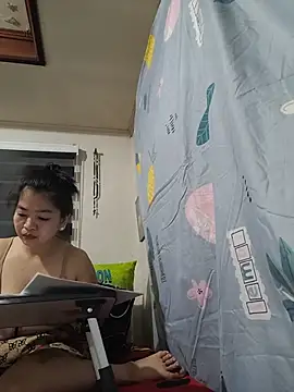 Cute_Dumplings live cam on StripChat