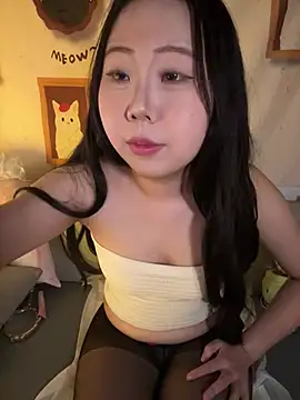 xiaoxi055- live cam on StripChat