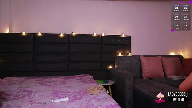 kathieandpovcock1 live cam on StripChat
