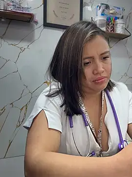 Melany-1 live cam on StripChat