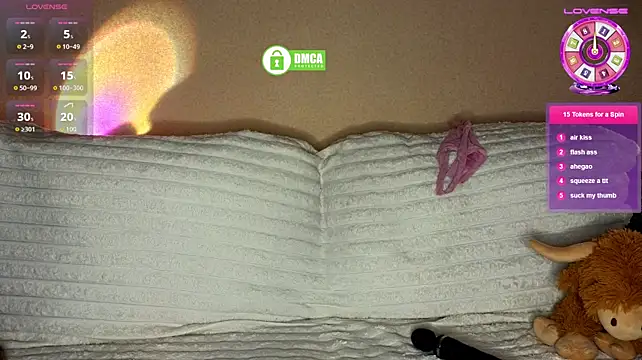 mag1c_eyes1 live cam on StripChat