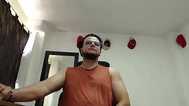 cloudsxxx live cam on StripChat